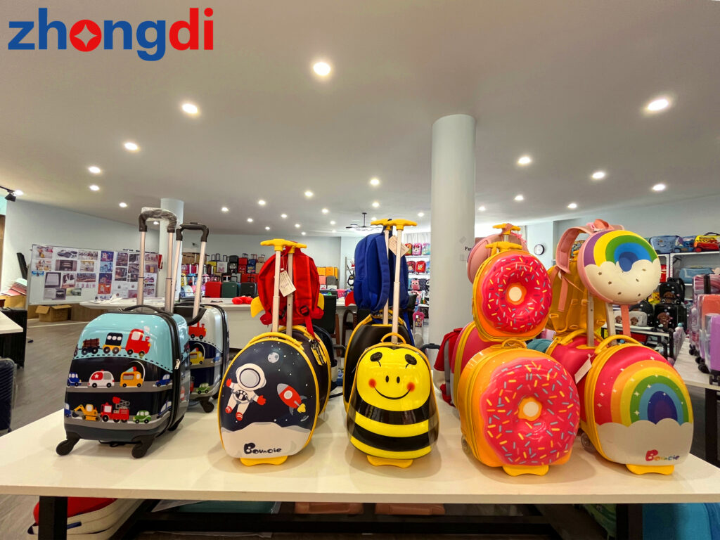 kids luggage